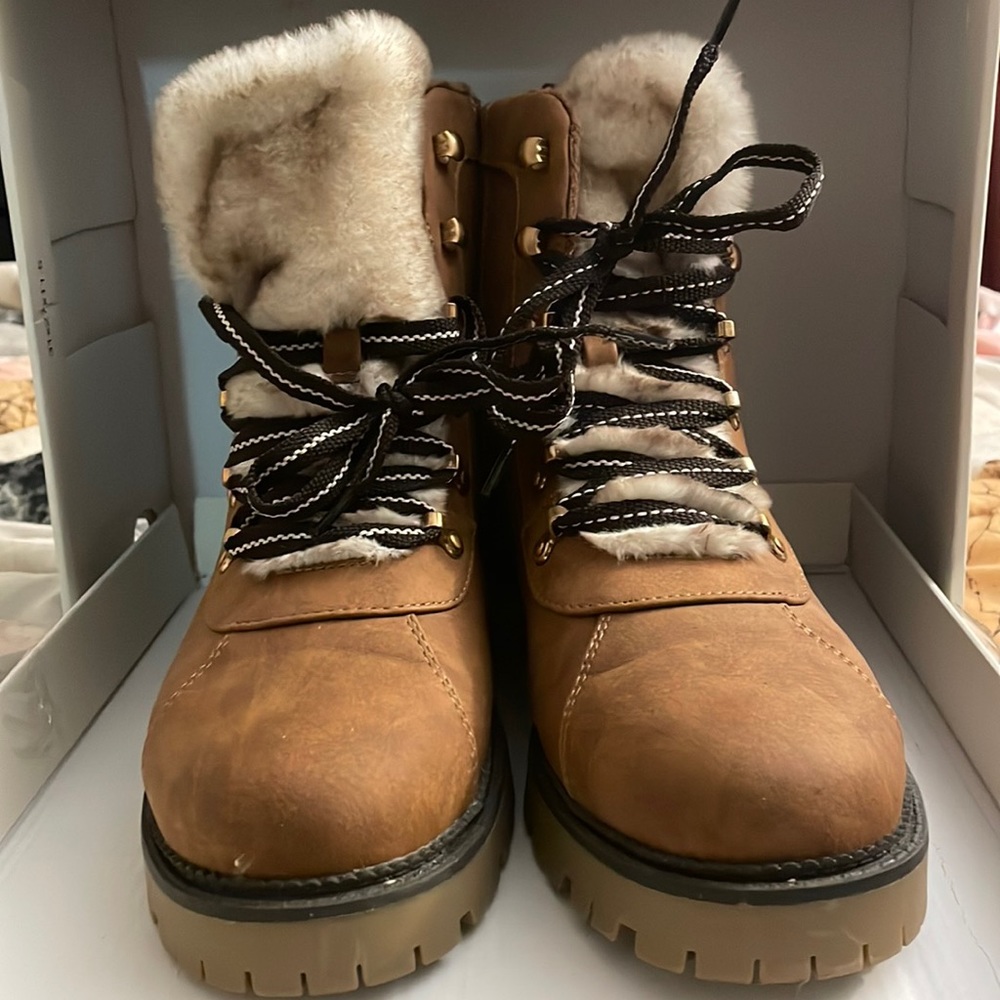 ⭐️SOLD ⭐️Cognac boots